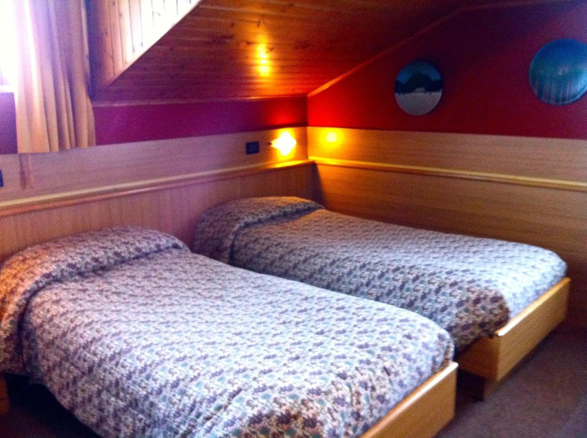 Albergo Venezia Passo Rolle Bilik gambar