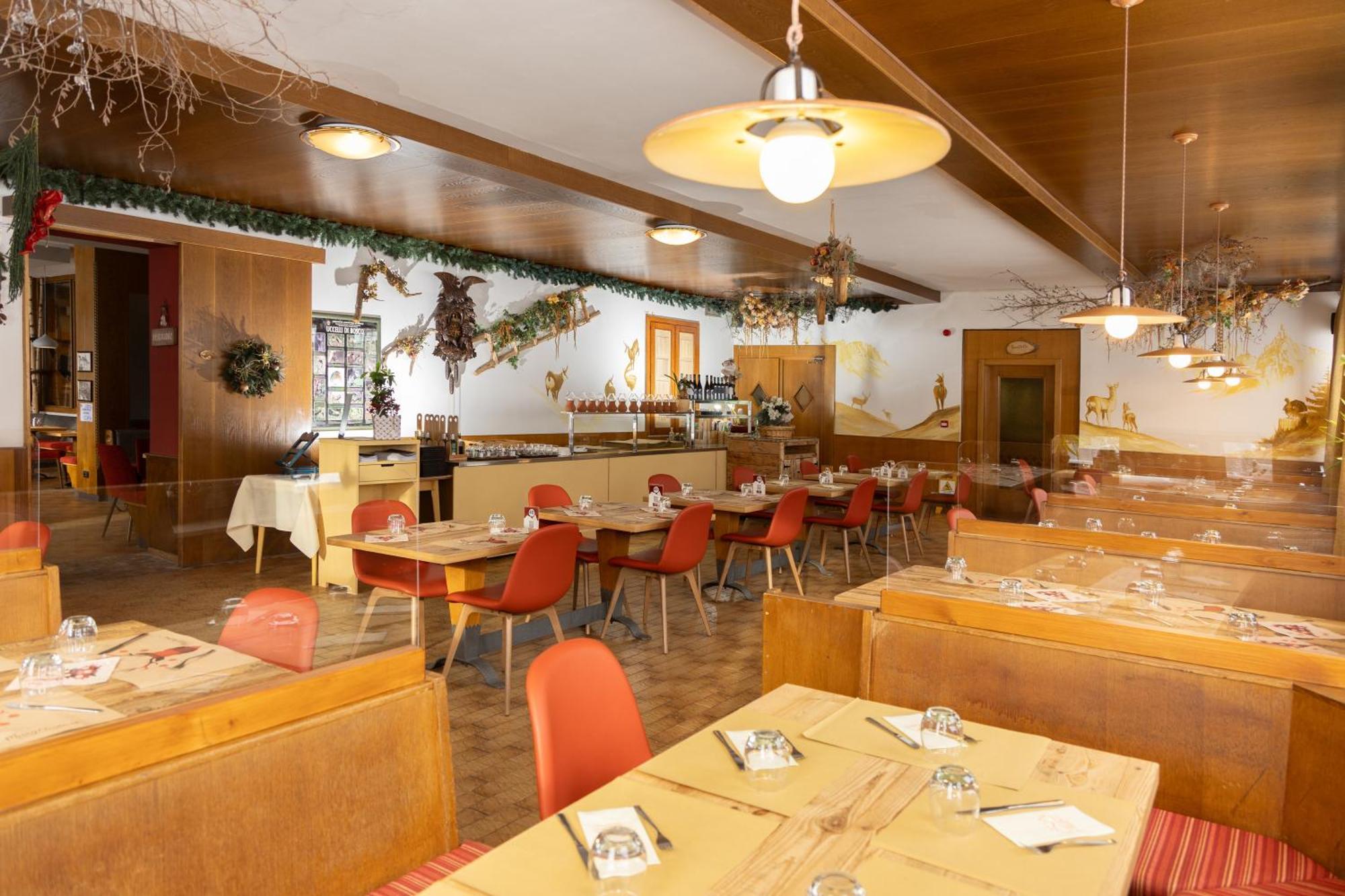 Albergo Venezia Passo Rolle Luaran gambar