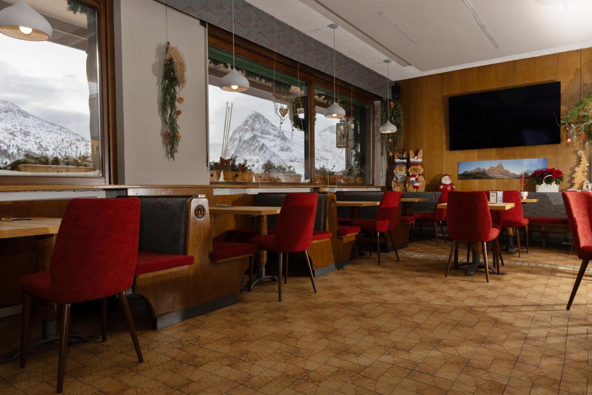 Albergo Venezia Passo Rolle Luaran gambar