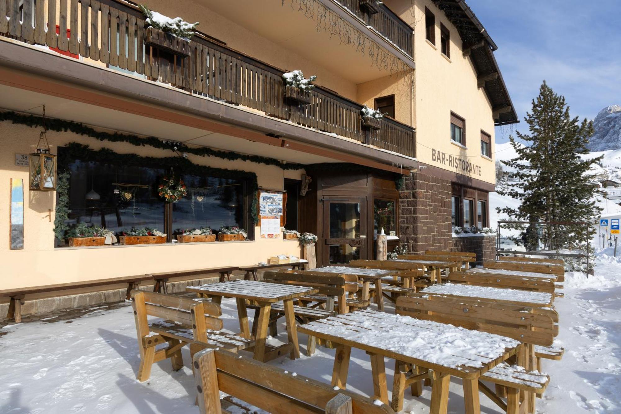 Albergo Venezia Passo Rolle Luaran gambar