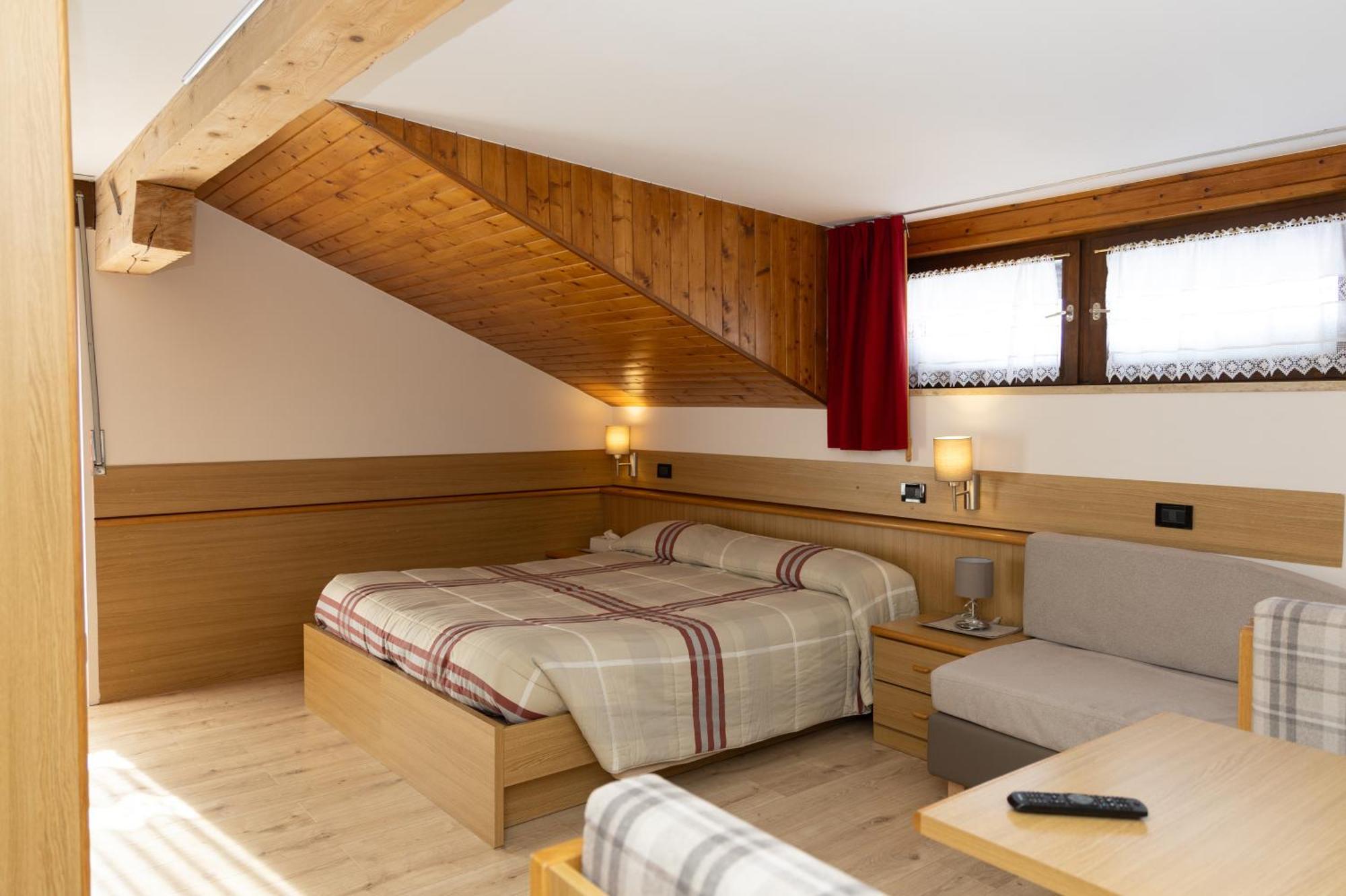 Albergo Venezia Passo Rolle Luaran gambar