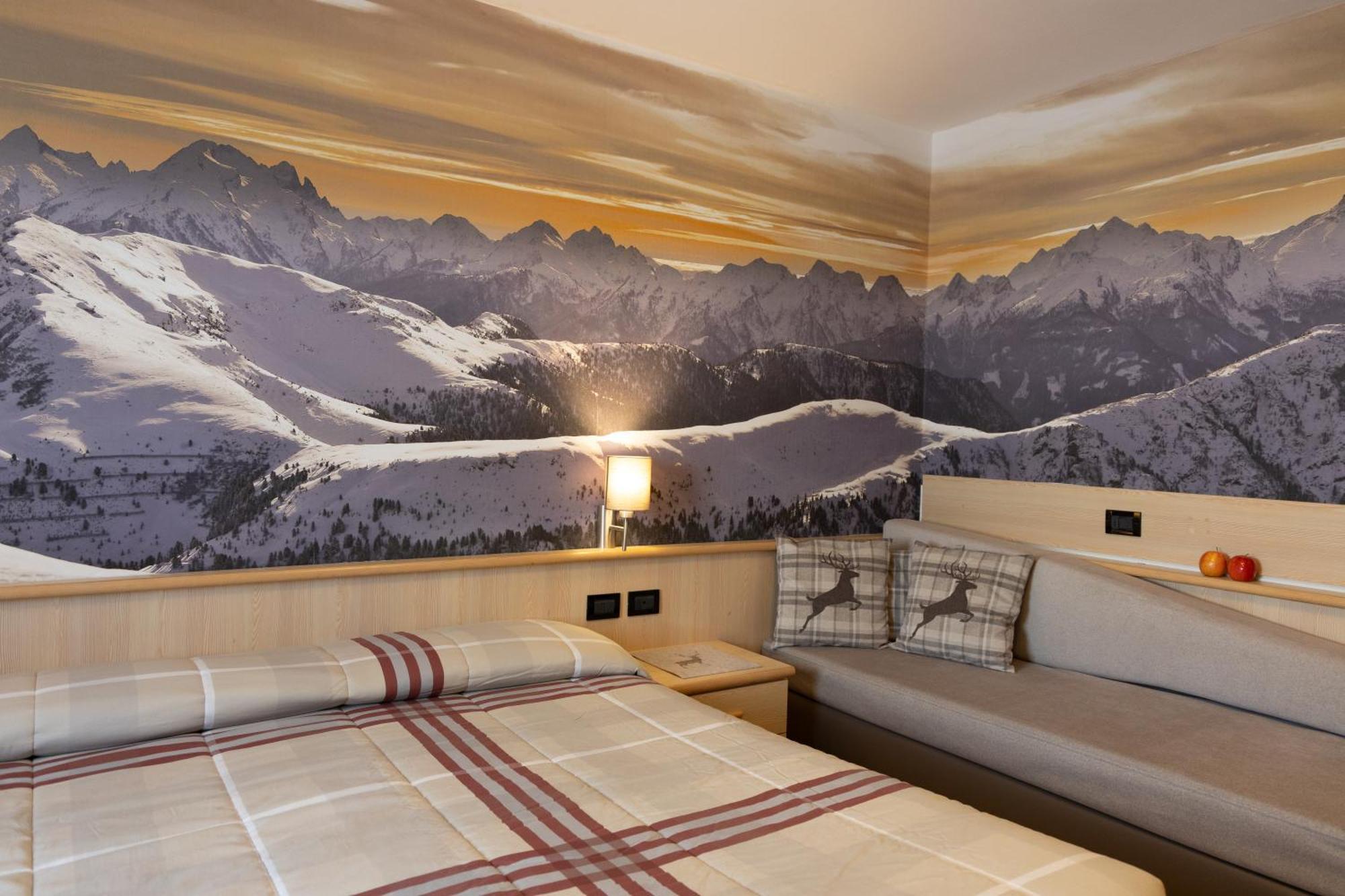 Albergo Venezia Passo Rolle Luaran gambar