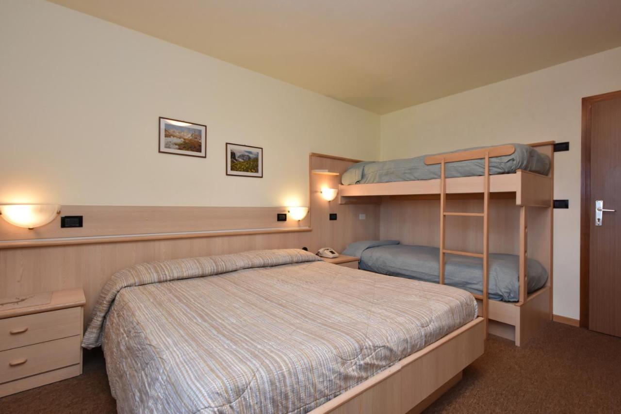 Albergo Venezia Passo Rolle Luaran gambar