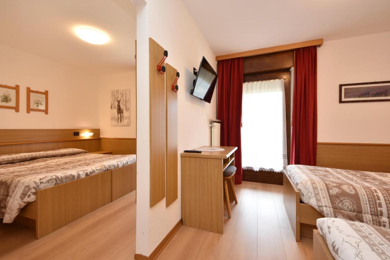 Albergo Venezia Passo Rolle Luaran gambar