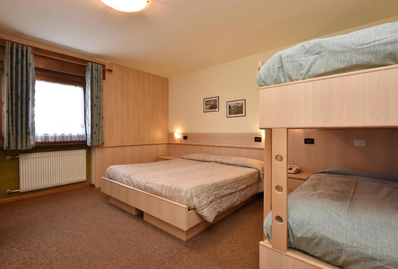 Albergo Venezia Passo Rolle Luaran gambar